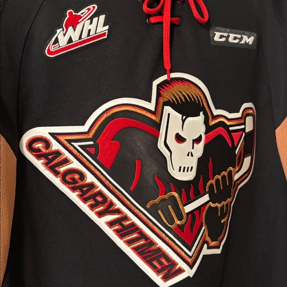 CCM Black Hockey Jersey with Calgary Hitmen Logo - Picture 3 of 5